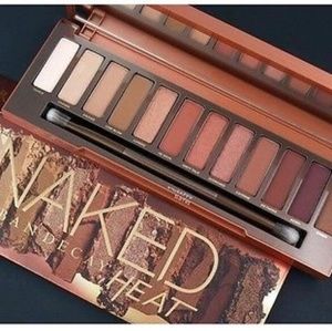 Urban Decay Naked Heat Eyeshadow Palette